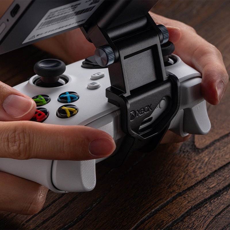 8BitDo Mobile Gaming Clip for Xbox Controllers image 6